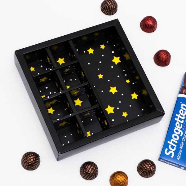 Коробка под 8 конфет + шоколад, с окном , "С ДР КРЧ", 17,7 х 17,85 х 3,85 см