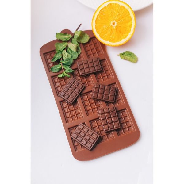 Форма для шоколада «Плитка», 21×11 см, 12 ячеек, 2,7×3,9 см, цвет шоколадный